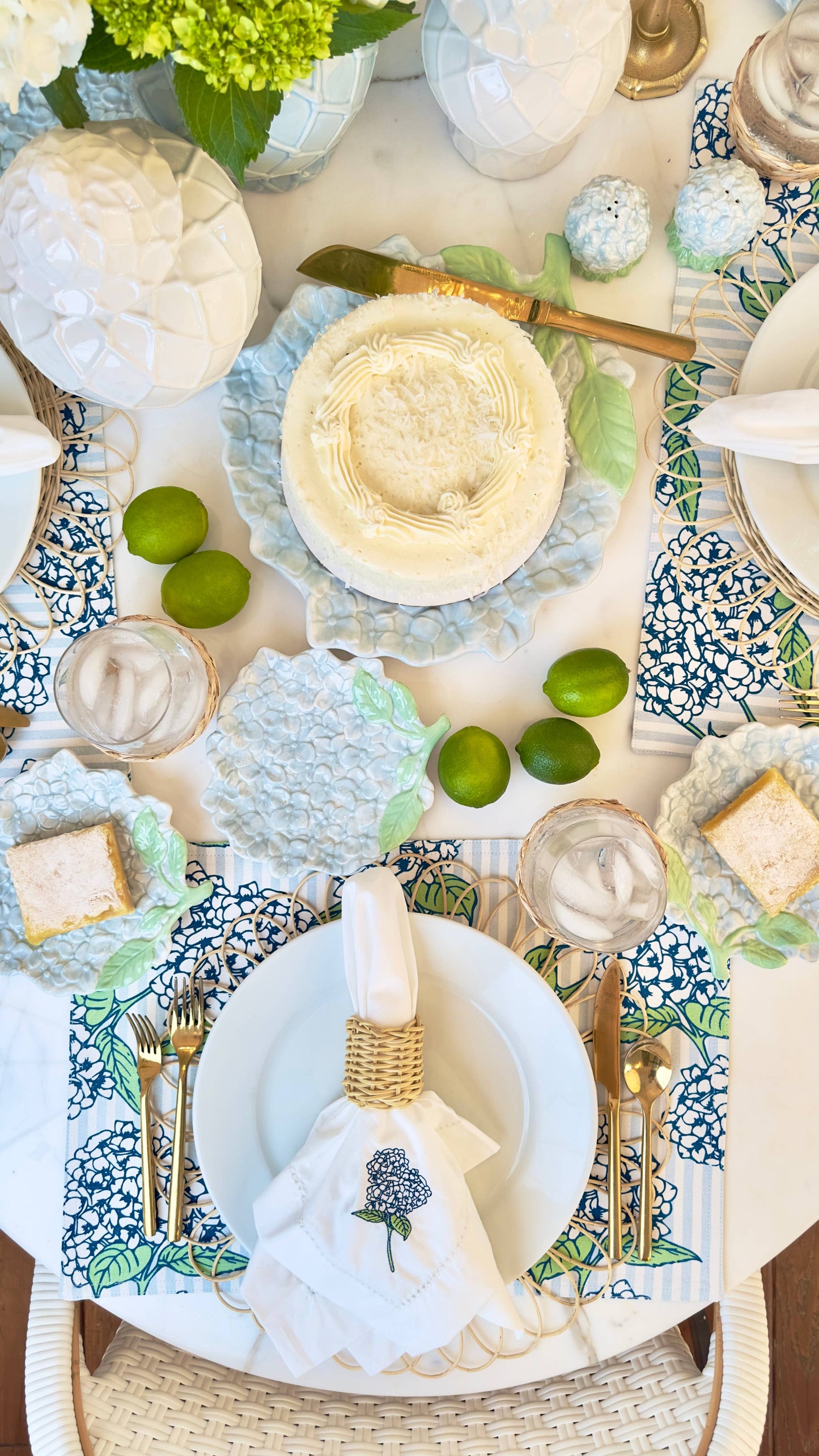 Hydrangea Stem Embroidered Dinner Napkin